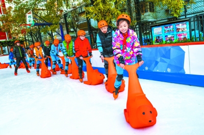 东城启用6块校园季节性冰场