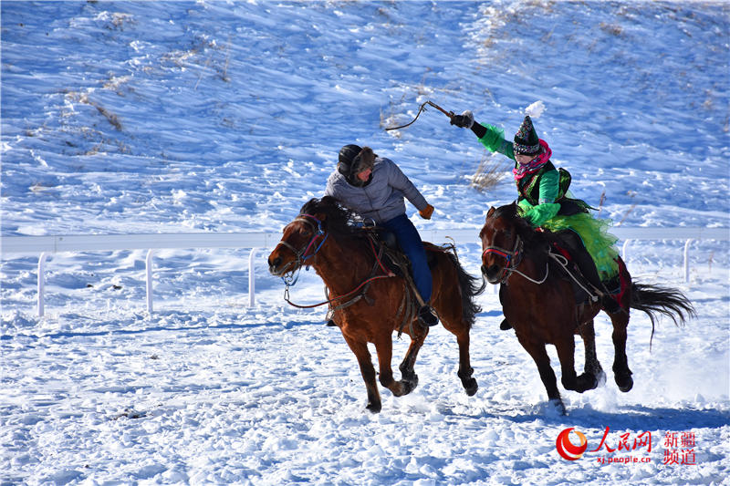 新疆“空中草原”首次冬季开放 新疆“空中草原”首次冬季开放