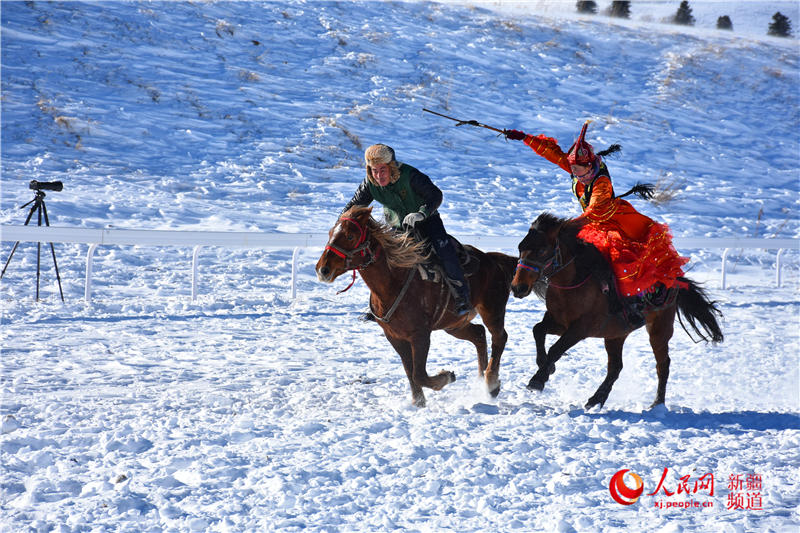 新疆“空中草原”首次冬季开放 新疆“空中草原”首次冬季开放