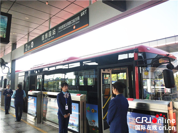 【加急】【唐已审】【原创】南宁：快速公交（BRT）二号线开通试运营