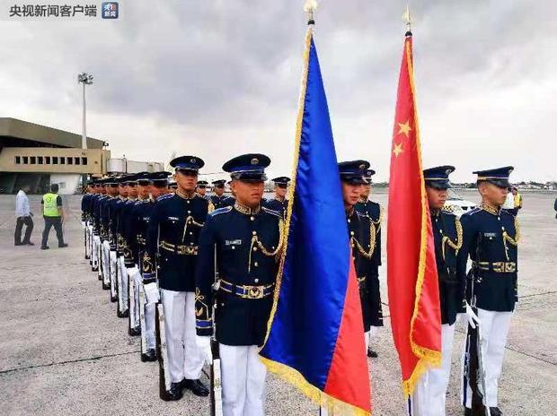 时政快讯: 习近平乘坐专机抵达菲律宾