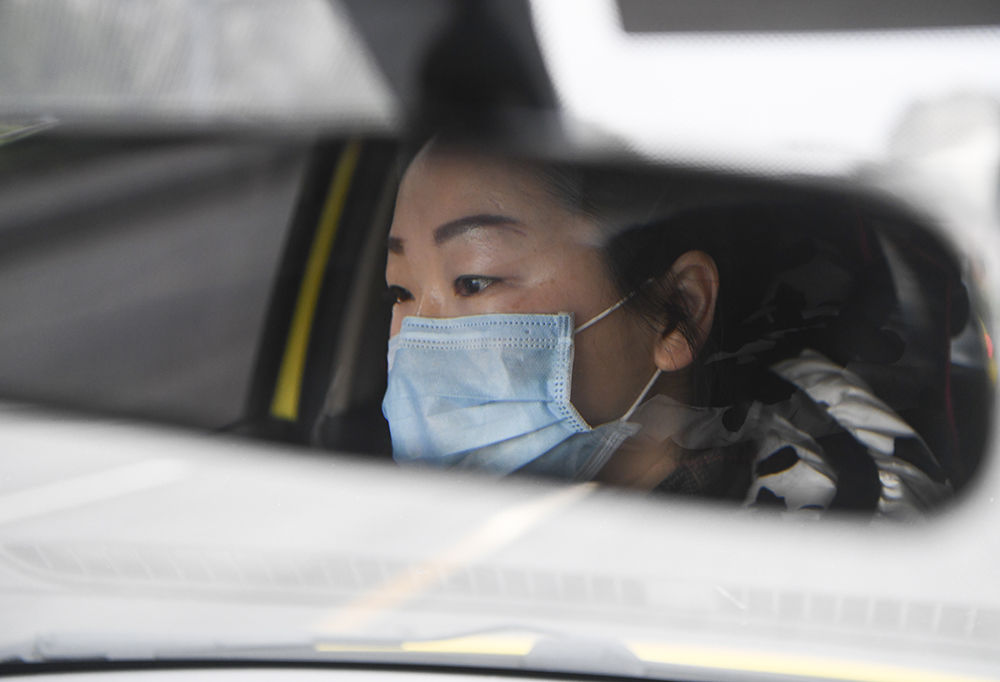 新华社：“让医务人员无后顾之忧！”——重庆志愿者“守护”千余名一线医护人员家属见闻