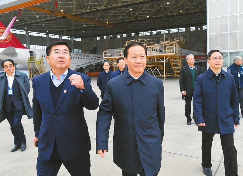 （头条，导航成都）彭清华：扎实推动四川国有经济高质量发展