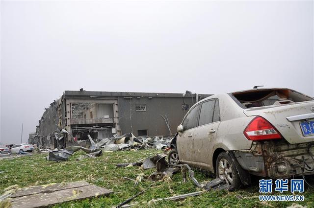 江苏盐城特大暴雨龙卷风已致78人死亡 近200