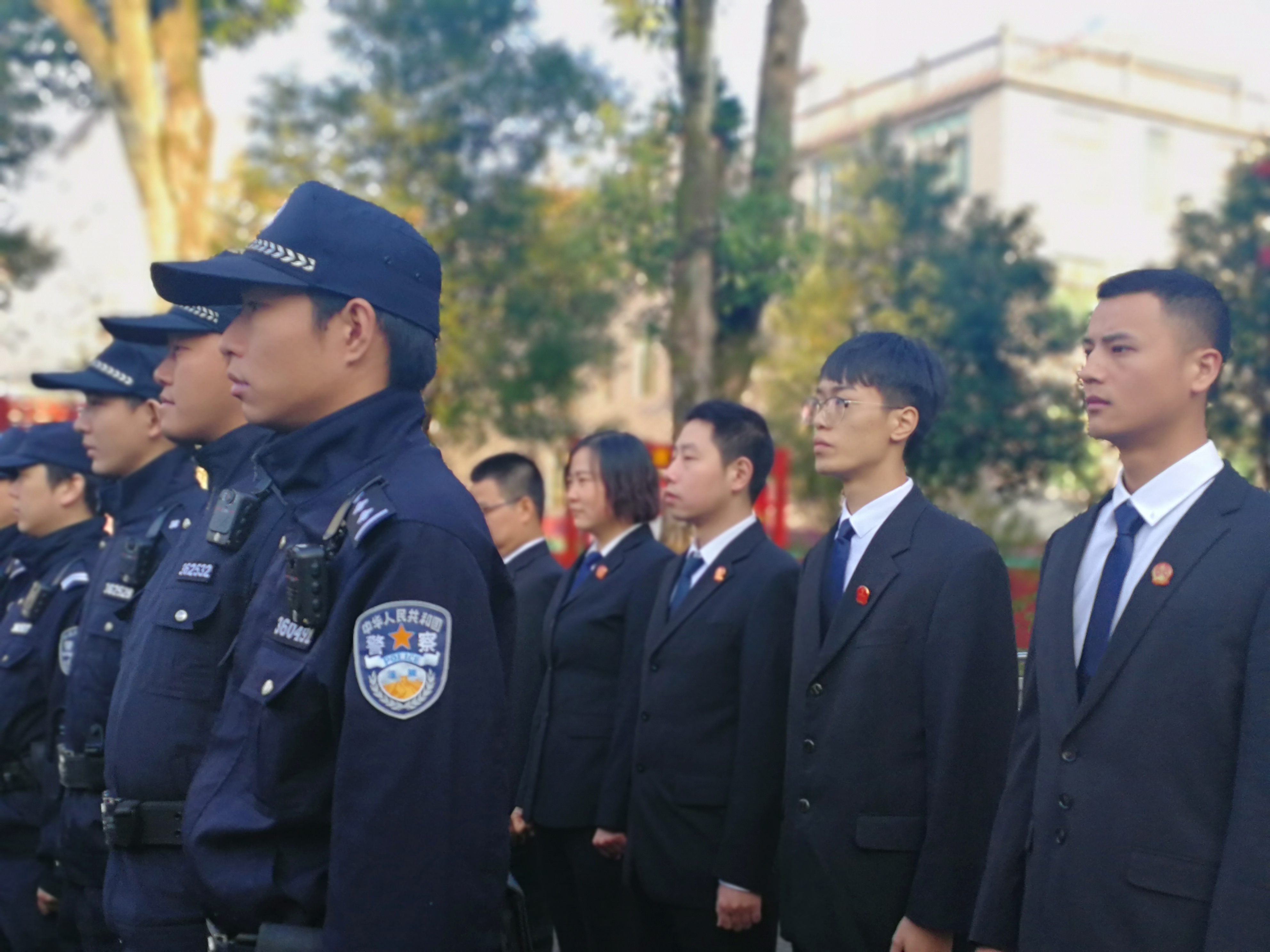 新干县法院执行干警正在列队_fororder_微信图片_20181127091851