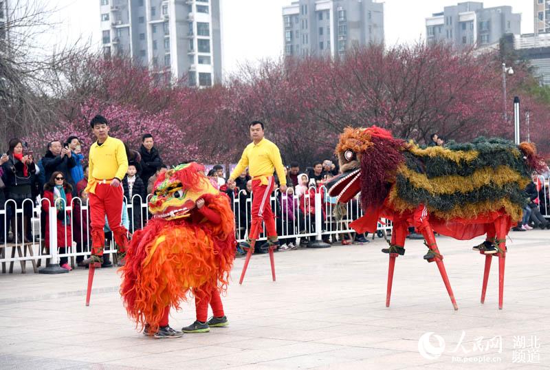 武汉新洲30多个非遗项目“聚会”闹春
