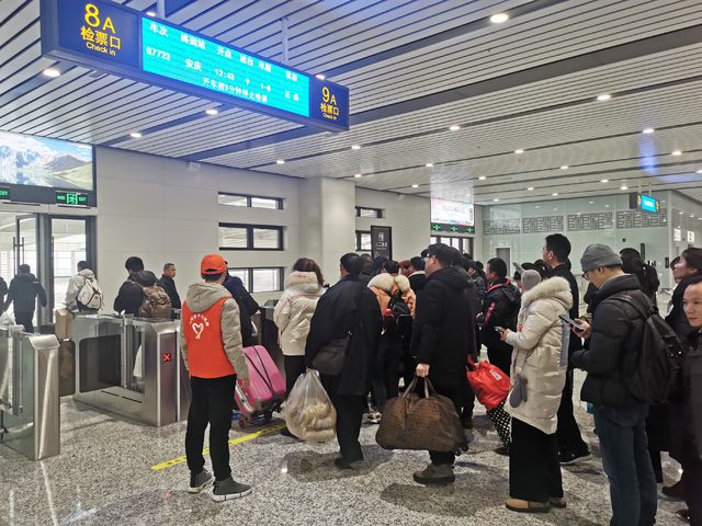 中青在线■高铁来到我家门：阜阳春运之变