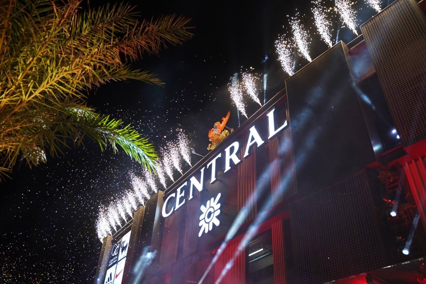 尚泰百货芭东分店盛大揭幕 全球游客全新顶级目的地 尚泰百货芭东分店盛大揭幕 全球游客全新顶级目的地