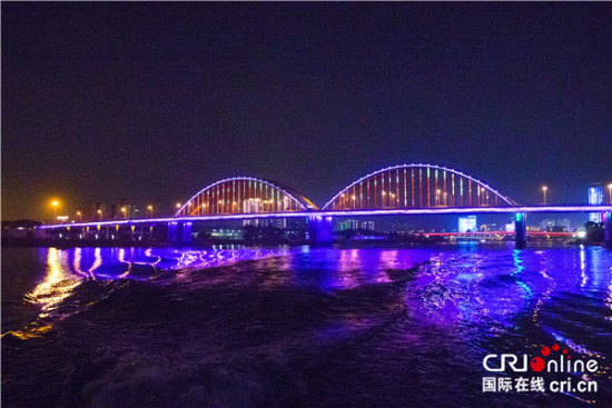 【唐已审】【原创】秀美邕江“一桥一景”   壮乡文化与夜景相融