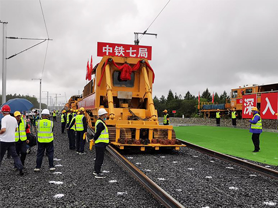 【A】【吉07】吉林省敦化至白河高速铁路开始全线铺轨