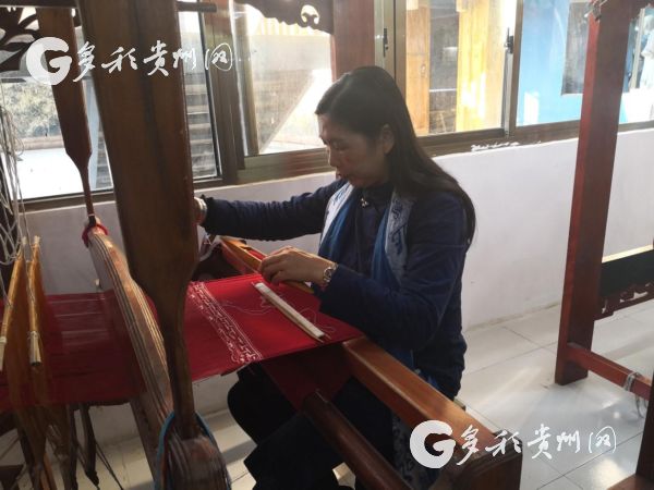 (市州)采风“黔系列”丨贵州兴义有只“布谷鸟” 传承文化忙不停 (市州)采风“黔系列”丨贵州兴义有只“布谷鸟” 传承文化忙不停