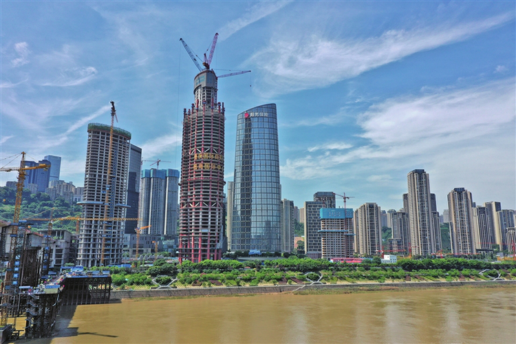 【B】重庆渝中：“新地标”化龙桥超高层项目建设正稳步推进