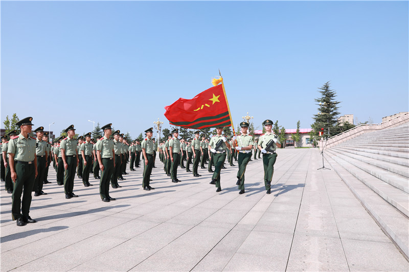 【B】泪别军营 武警第一机动总队驻豫某支队举行士兵退役仪式