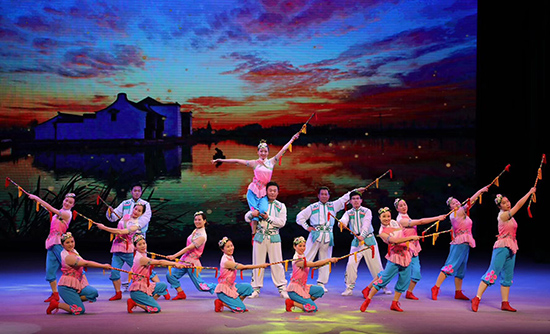 大咖携手大众 上海文艺嘉年华走进长三角“年”味浓 大咖携手大众 上海文艺嘉年华走进长三角“年”味浓