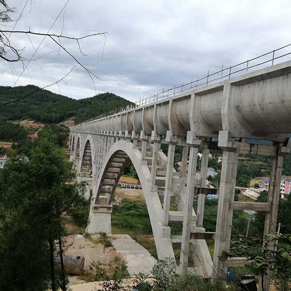 绵阳梓潼:国内在建最大五连拱渡槽主体完工