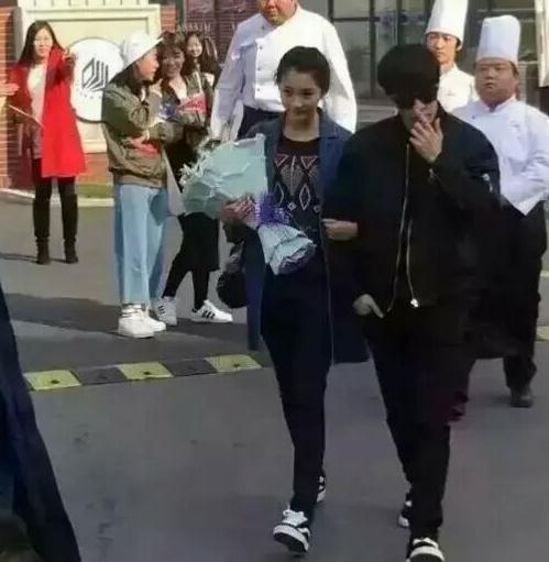 ¹ϾʲôȻԱȹͮ߰ͷ