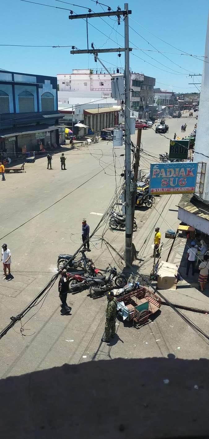 菲律宾南部霍洛镇发生连环爆炸 已致12人死亡