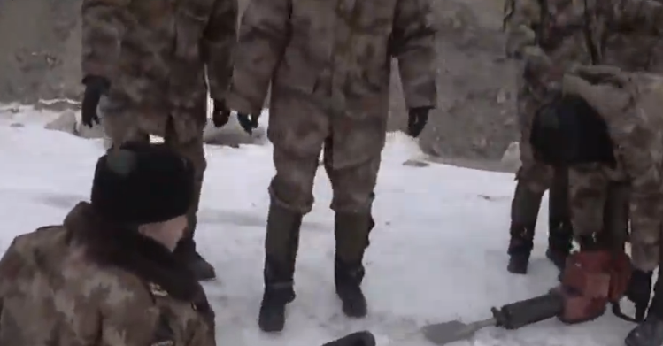 #央视网#【新春走基层】踏冰卧雪只为在高原守护你