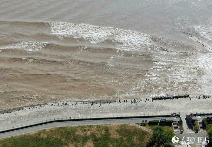 절강해녕의 전당강 교차 밀물 경관 절강해녕의 전당강 교차 밀물 경관_fororder_qtj-9