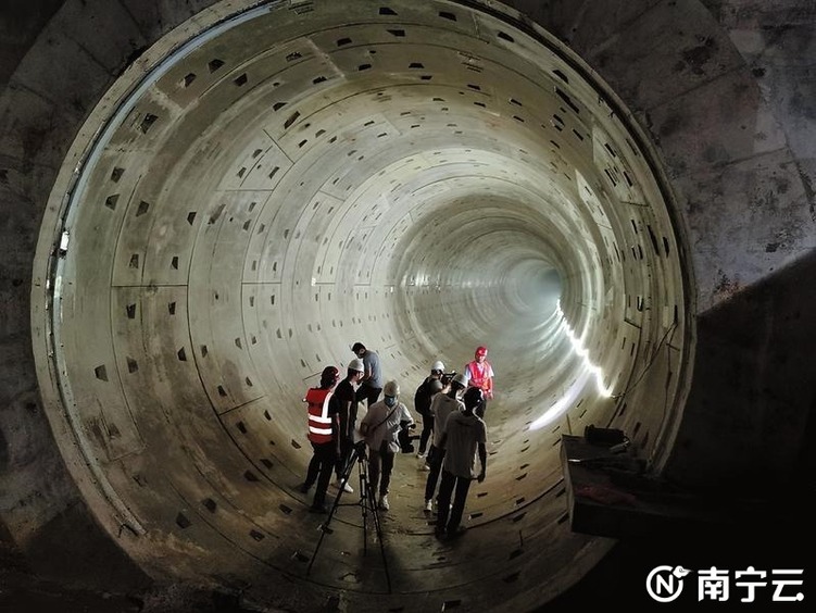 南宁地铁5号线一期工程全线洞通 下一步将进入大规模进场装修阶段