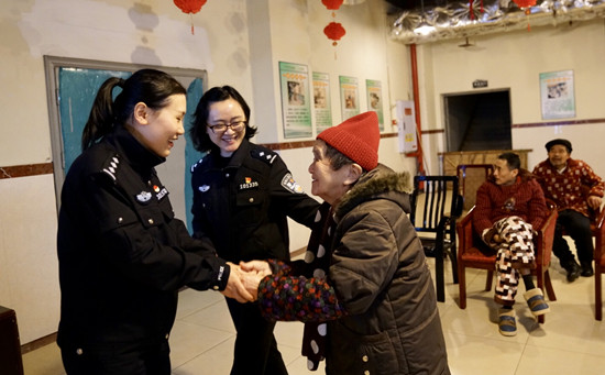 【法制安全】重庆渝中警方深入开展“3·5”学雷锋志愿活动