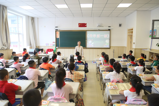 【B】【吉03】延吉市5万多名“中小幼”孩子正式开学