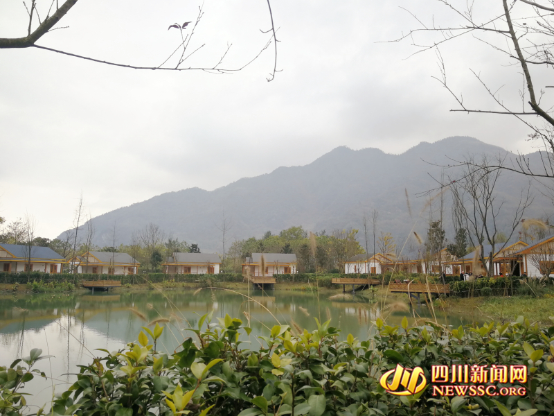 （导航成都）《火锅神曲》歌手走近龙门山·宿集 感受“爱宿彭州”