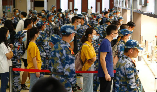 ปักกิ่งเปิดเทอมใหม่ นศ.กว่า 600,000 คนทยอยกลับปักกิ่ง_fororder_bj3