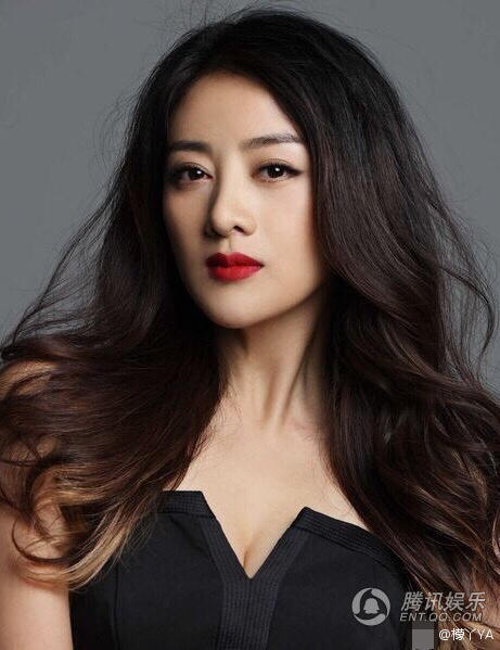"杜冰雁"如今长这样 生日晒照与女儿似姐妹