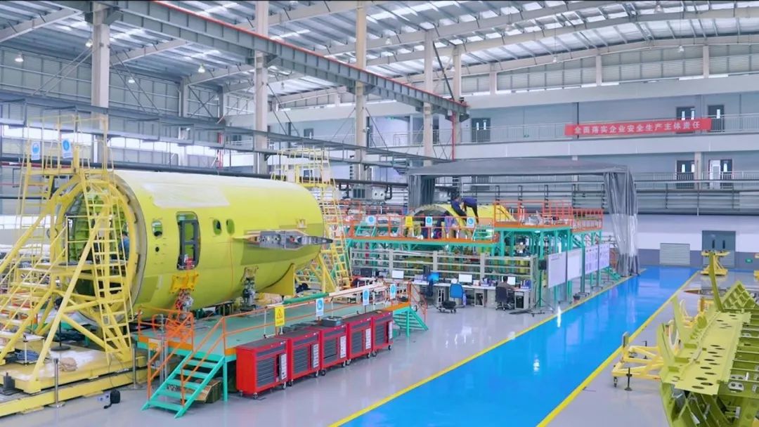 【国际在线】大规模减税降费让“中国制造”受益！助力国产大飞机