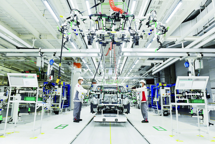 红旗工厂焊装车间布置15条智能生产线 规划产能每年10万辆