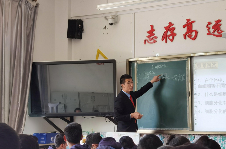 陕西援藏老师于光:勤朴笃实 真情援藏