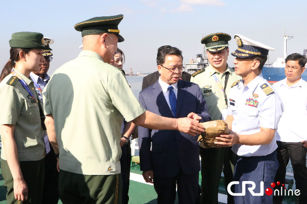 Bapor ng China Coast Guard, dumalaw sa Pilipinas sa kauna-unahang pagkakataon Bapor ng China Coast Guard, dumalaw sa Pilipinas sa kauna-unahang pagkakataon