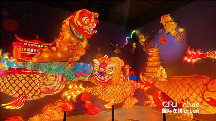 “打卡”西安“网红”街中国年文化馆 探寻新年“历史记忆”