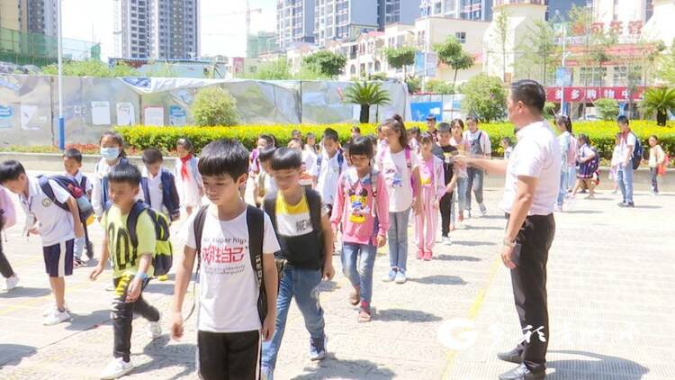 贞丰：“金州好教育·立州惠民生”教师节巡回宣讲报告会走进贞丰