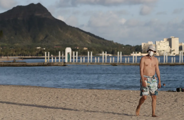 疫情下的美国旅游业：七月夏威夷接待游客量去年100万，今年2万！