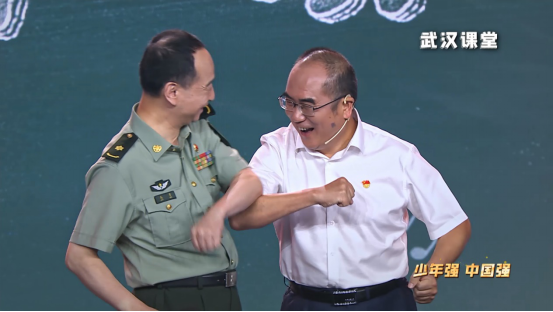 铿锵传递“人民至上，生命至上”的崇高理念 《开学第一课》在关键时刻开讲关键一课