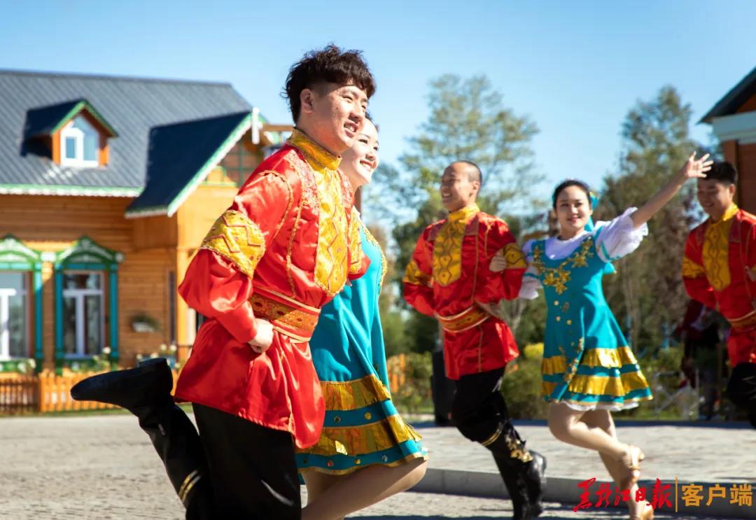 中俄民族风情园:俄罗斯帅哥美女来了