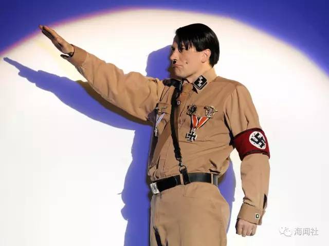 德国1994年通过立法,禁止使用包括手势,标记,徽章在内的纳粹元素