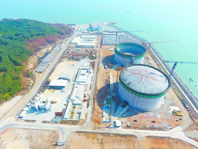 中海油漳州LNG一号储罐成功升顶