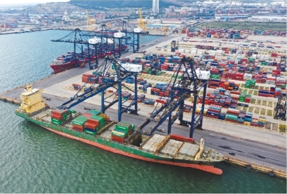 大连港集装箱航线覆盖东南亚核心港口