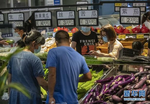 网传云南瑞丽“全城买菜、超市搬空”？谣言！