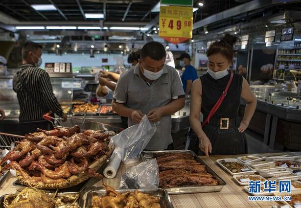 网传云南瑞丽“全城买菜、超市搬空”？谣言！