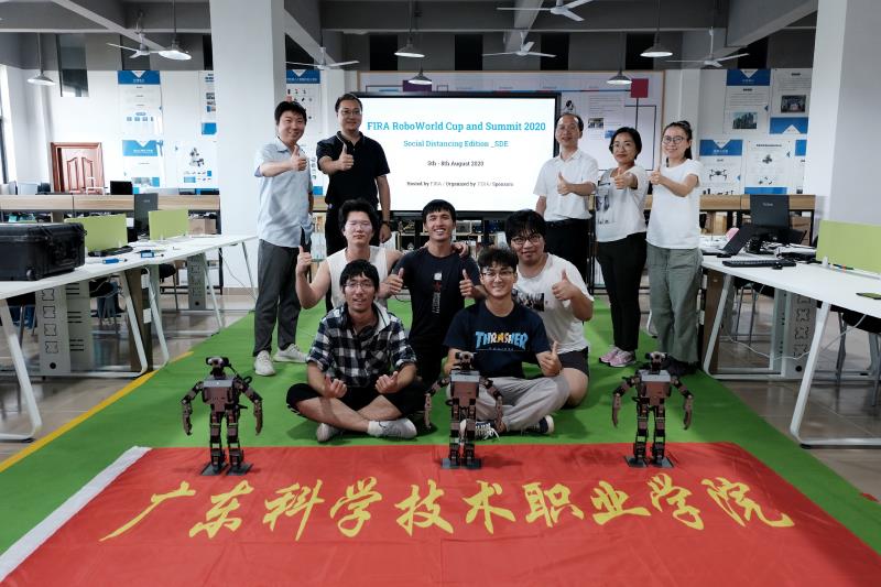 广东科学技术职业学院勇夺FIRA机器人世界杯大赛“两连冠”_fororder_微信图片_20200909195011