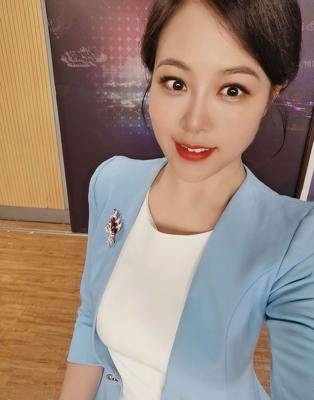 张昊彤主持华佗特种邮票发行仪式 张昊彤主持华佗特种邮票发行仪式