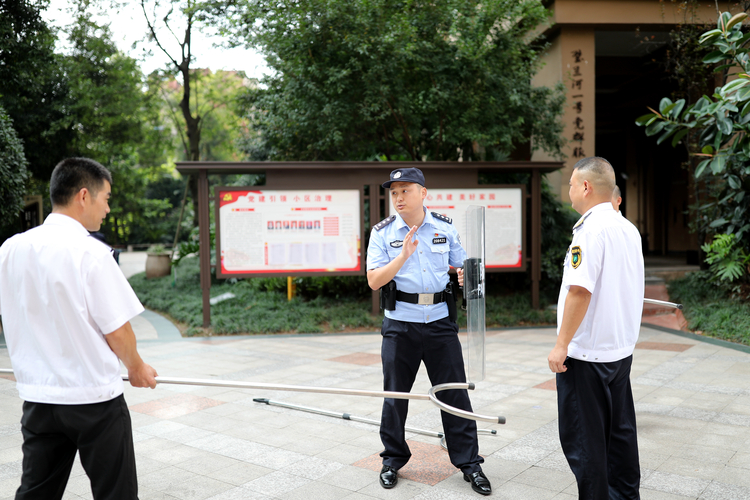 【有修改】【B】让基层治理更具“烟火气” 重庆璧山推出“警邻同行”服务新机制