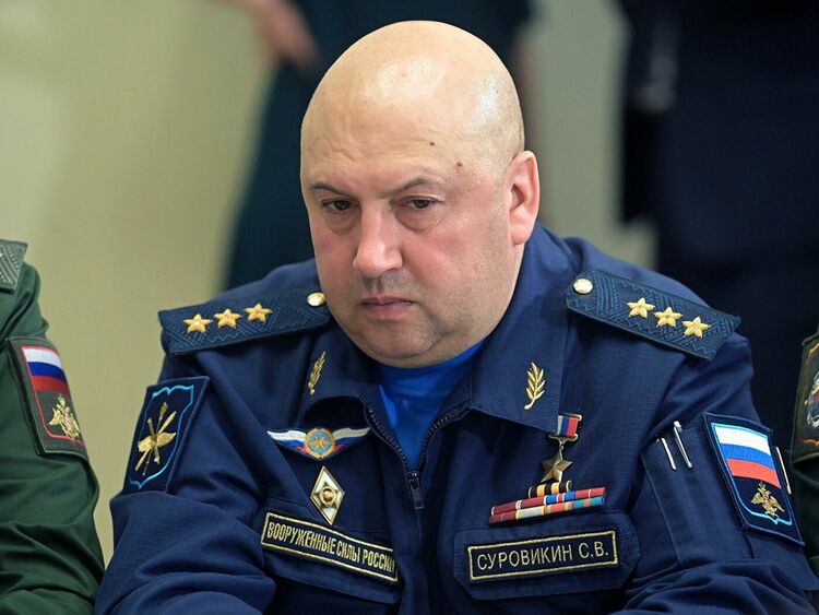 俄罗斯空天军司令：美国空军行为危害航空安全