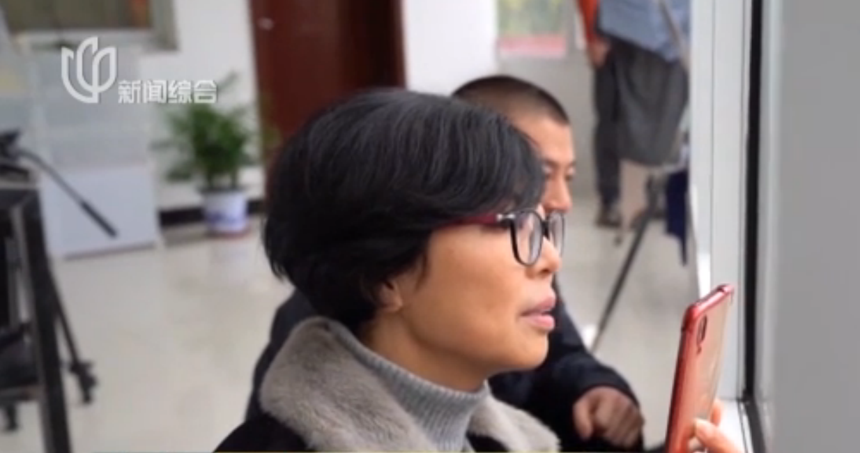 看看新闻网@视频｜新春走基层|家人"突现"训练场 给消