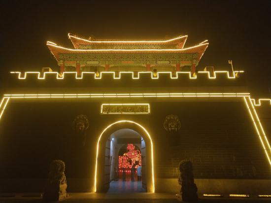 （在文中作了修改）（加急）【新春走基层】吴桥国际大马戏：致敬传统艺人 弘扬传统文化