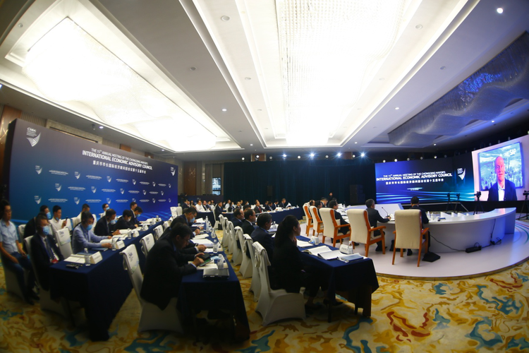 (加急)【A】市长顾问年会在渝举行 66条建议助力重庆国际化发展